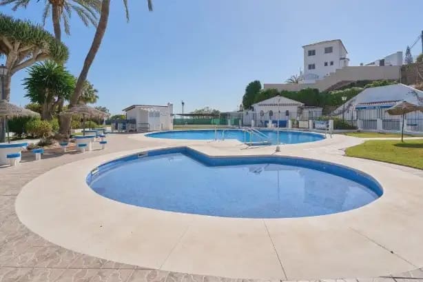 2 slaapkamer Appartement te koop in Chaparil - Torrecilla - Punta Lara, Nerja met zwembad - € 365.000 (Ref: 10140126)