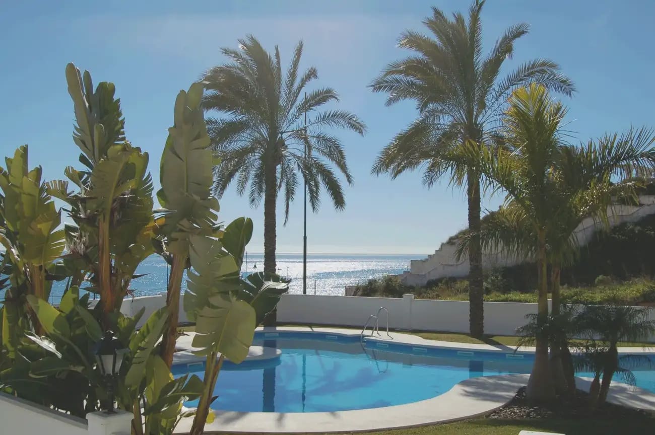 Penthouse de 3 chambres à louer à Torrox avec piscine garage - 2 000 € (Ref: 10144864)