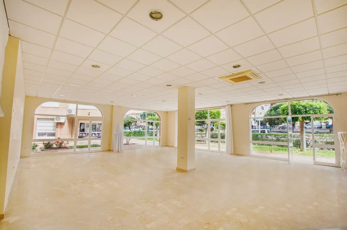 Komercyjne na sprzedaż w Torrox - 850 000 € (Ref: 10155736)