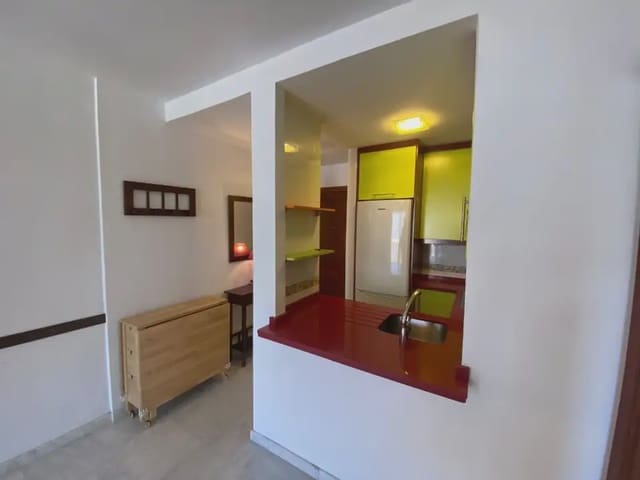 2 bedroom Beach Apartment for sale in Centro Internacional, Torrox with garage - € 247,500 (Ref: 10165394)