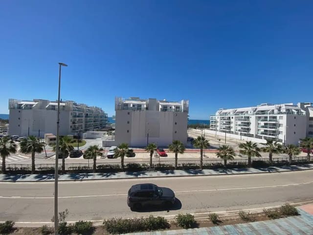 2 bedroom Beach Apartment for sale in Centro Internacional, Torrox with garage - € 247,500 (Ref: 10165394)