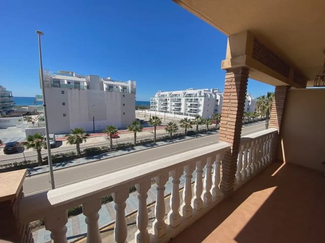 2 bedroom Beach Apartment for sale in Centro Internacional, Torrox with garage - € 247,500 (Ref: 10165394)