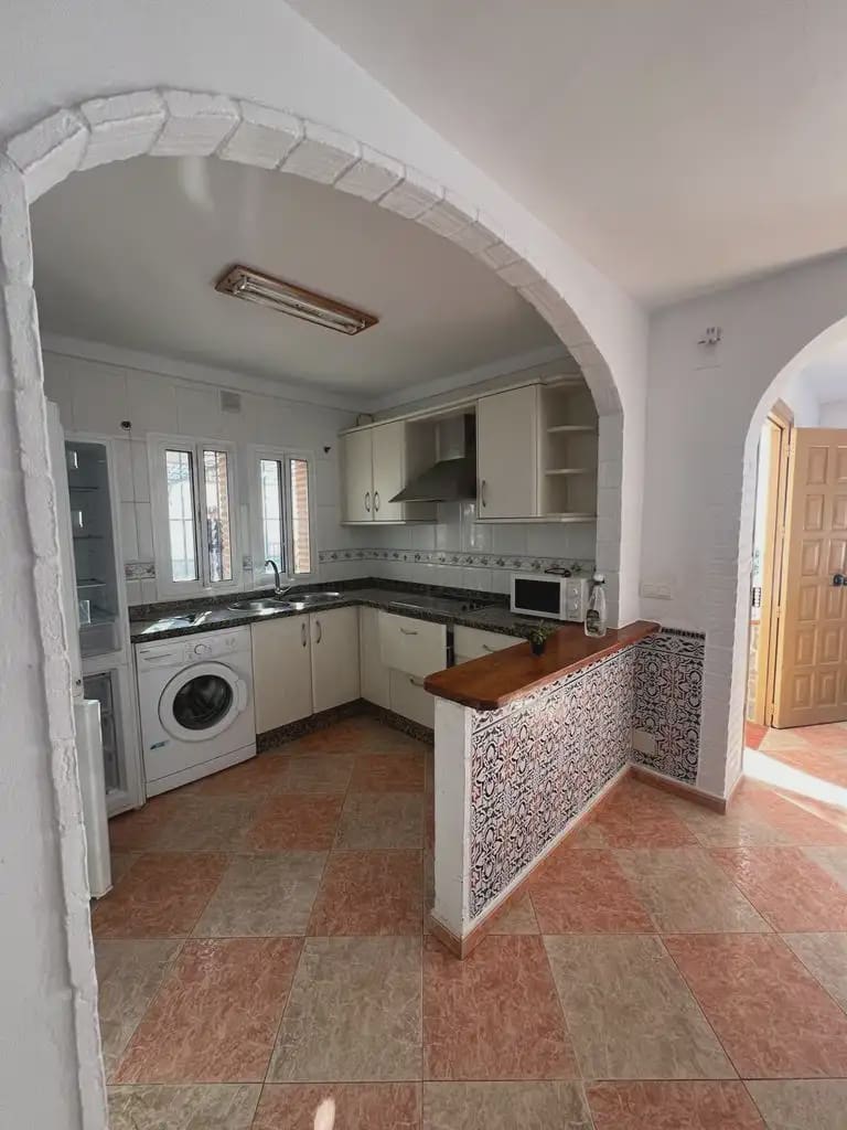 3 soveværelse Villa til leje i Torrox med swimmingpool garage - € 1.000 (Ref: 10165617)