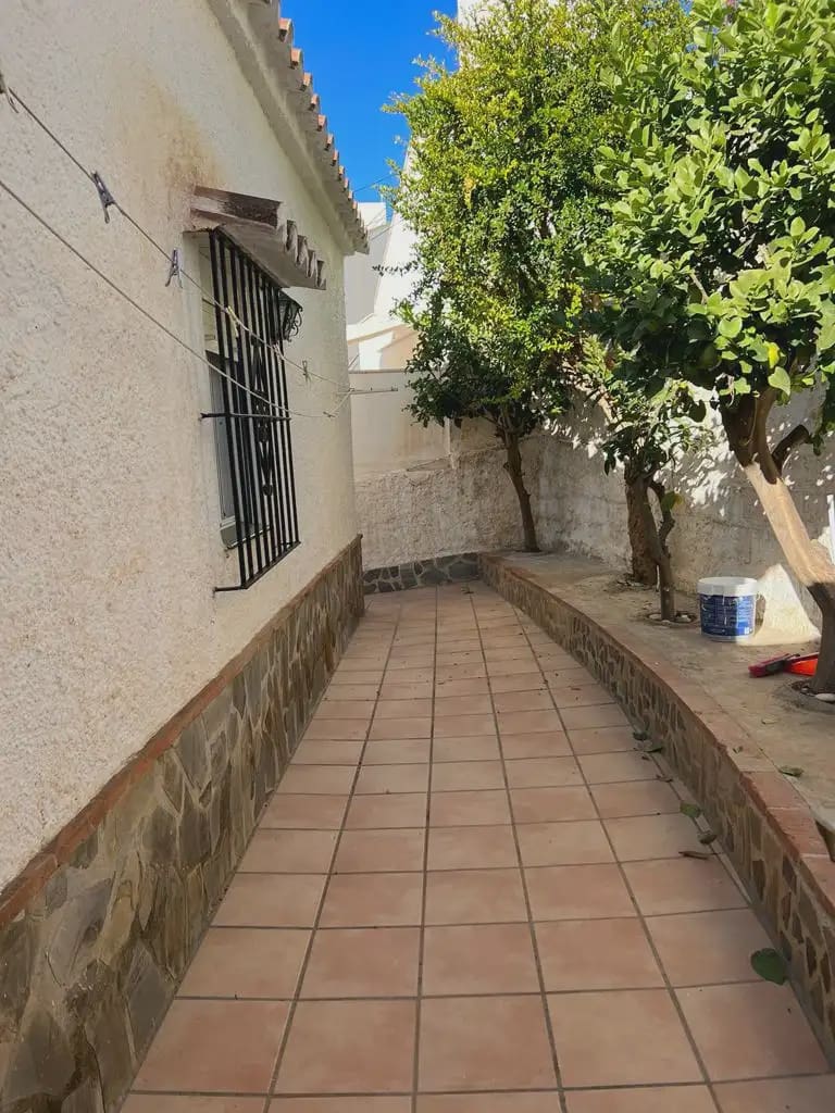 3 soveværelse Villa til leje i Torrox med swimmingpool garage - € 1.000 (Ref: 10165617)