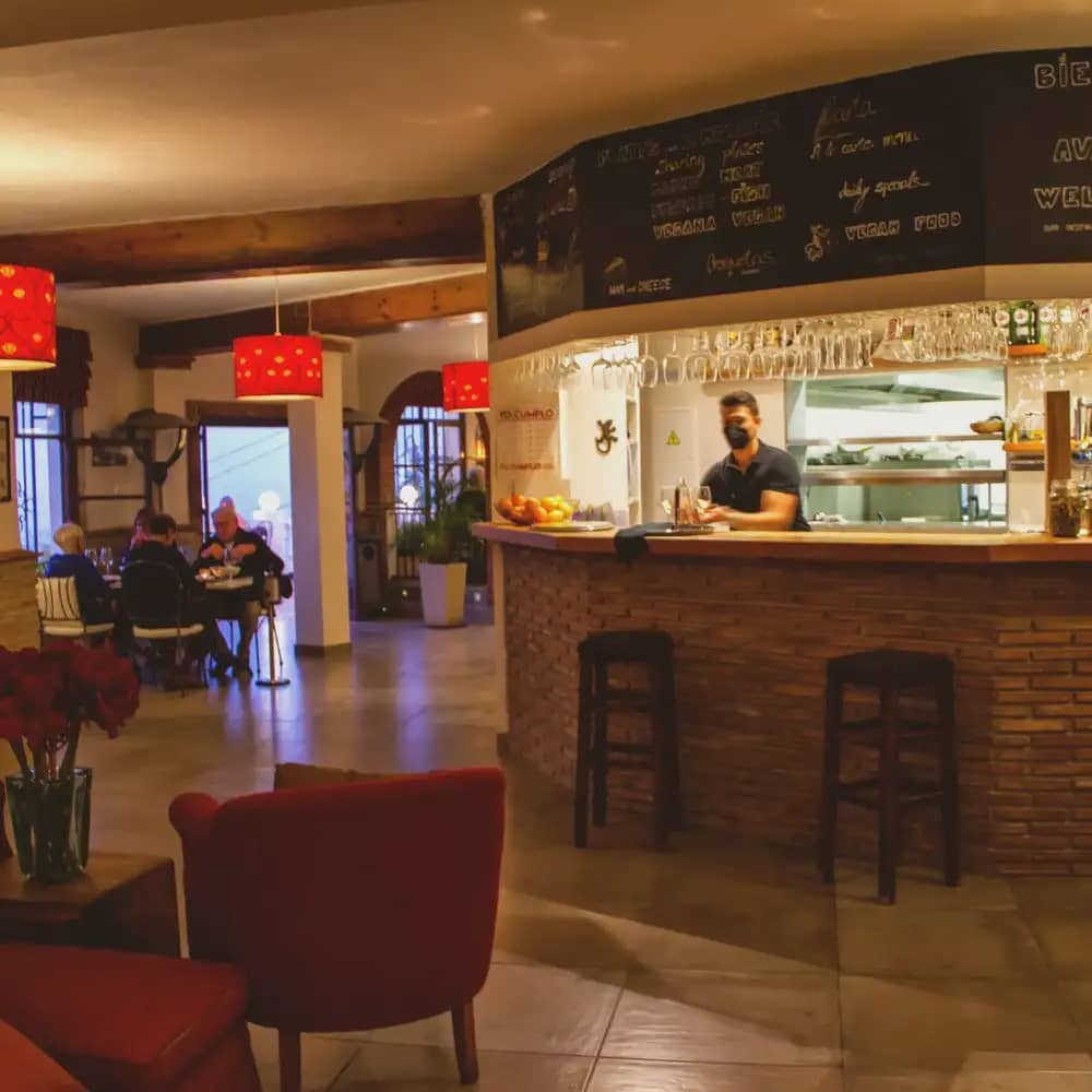 7 soveværelse Hotel til salg i Nerja med garage - € 2.770.000 (Ref: 10182160)
