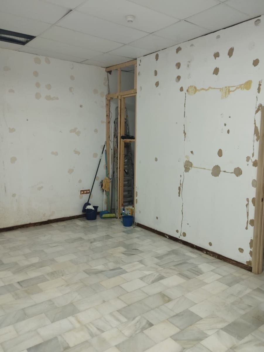 Kommersiell till salu i Nerja - 199 900 € (Ref: 7657462)