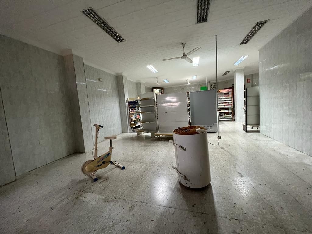 Erhverv til salg i Torrox - € 210.000 (Ref: 7659776)