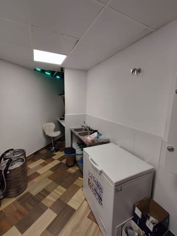 Kommersiell til salgs i Centro, Nerja - € 250 000 (Ref: 7857699)