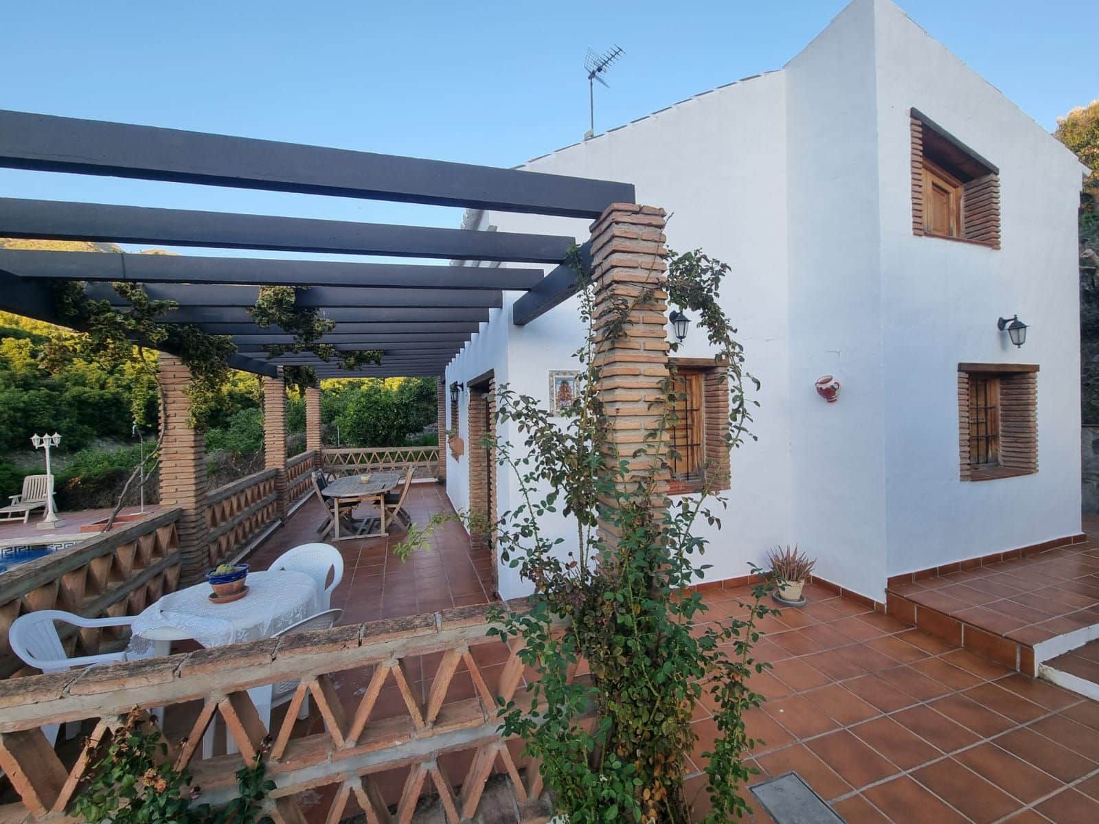 2 sypialnia Finka/Dom wiejski na sprzedaż w Frigiliana z basenem garażem - 415 000 € (Ref: 7918983)