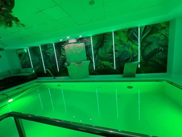 Commercieel te koop in Chaparil - Torrecilla - Punta Lara, Nerja - € 550.000 (Ref: 8142591)