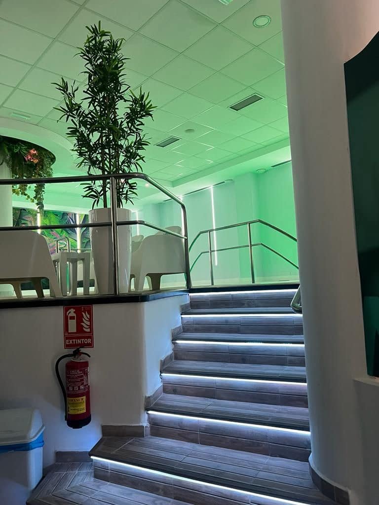 Kommersiell til salgs i Nerja - € 550 000 (Ref: 8142591)