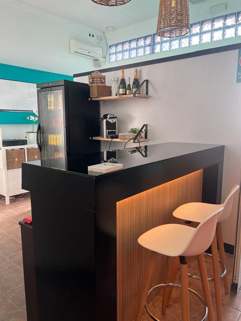 Kommersiell til salgs i Nerja - € 550 000 (Ref: 8142591)