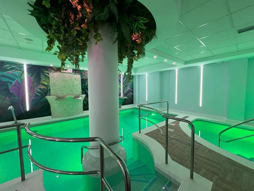 Kommersiell til salgs i Nerja - € 550 000 (Ref: 8142591)