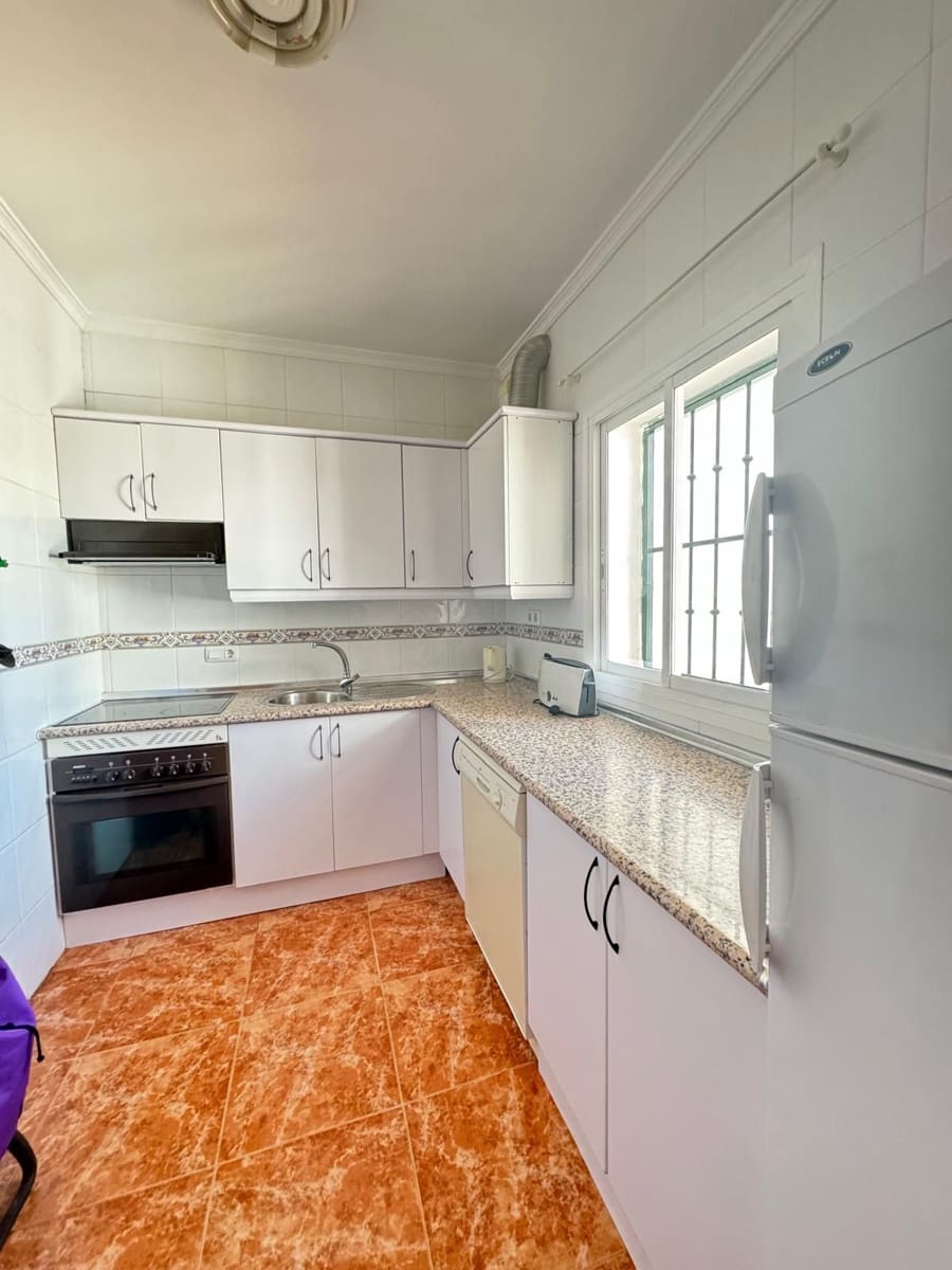 4 sypialnia Dom szeregowy na sprzedaż w Nerja z basenem - 390 000 € (Ref: 8321188)