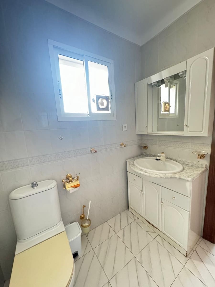 4 sypialnia Dom szeregowy na sprzedaż w Nerja z basenem - 390 000 € (Ref: 8321188)