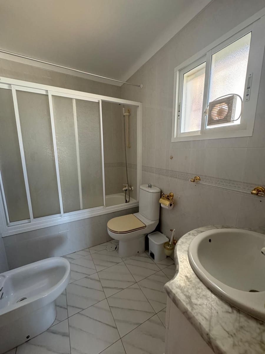 4 sypialnia Dom szeregowy na sprzedaż w Nerja z basenem - 390 000 € (Ref: 8321188)