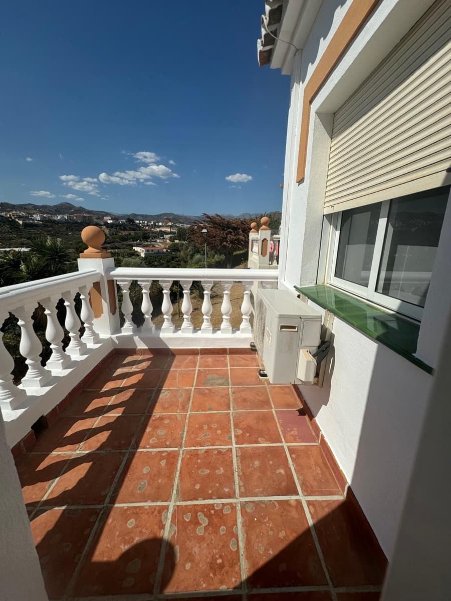 4 sypialnia Dom szeregowy na sprzedaż w Nerja z basenem - 390 000 € (Ref: 8321188)