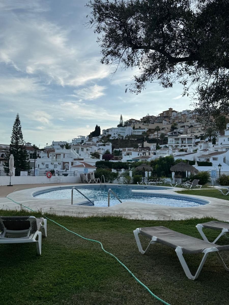 4 sypialnia Dom szeregowy na sprzedaż w Nerja z basenem - 390 000 € (Ref: 8321188)