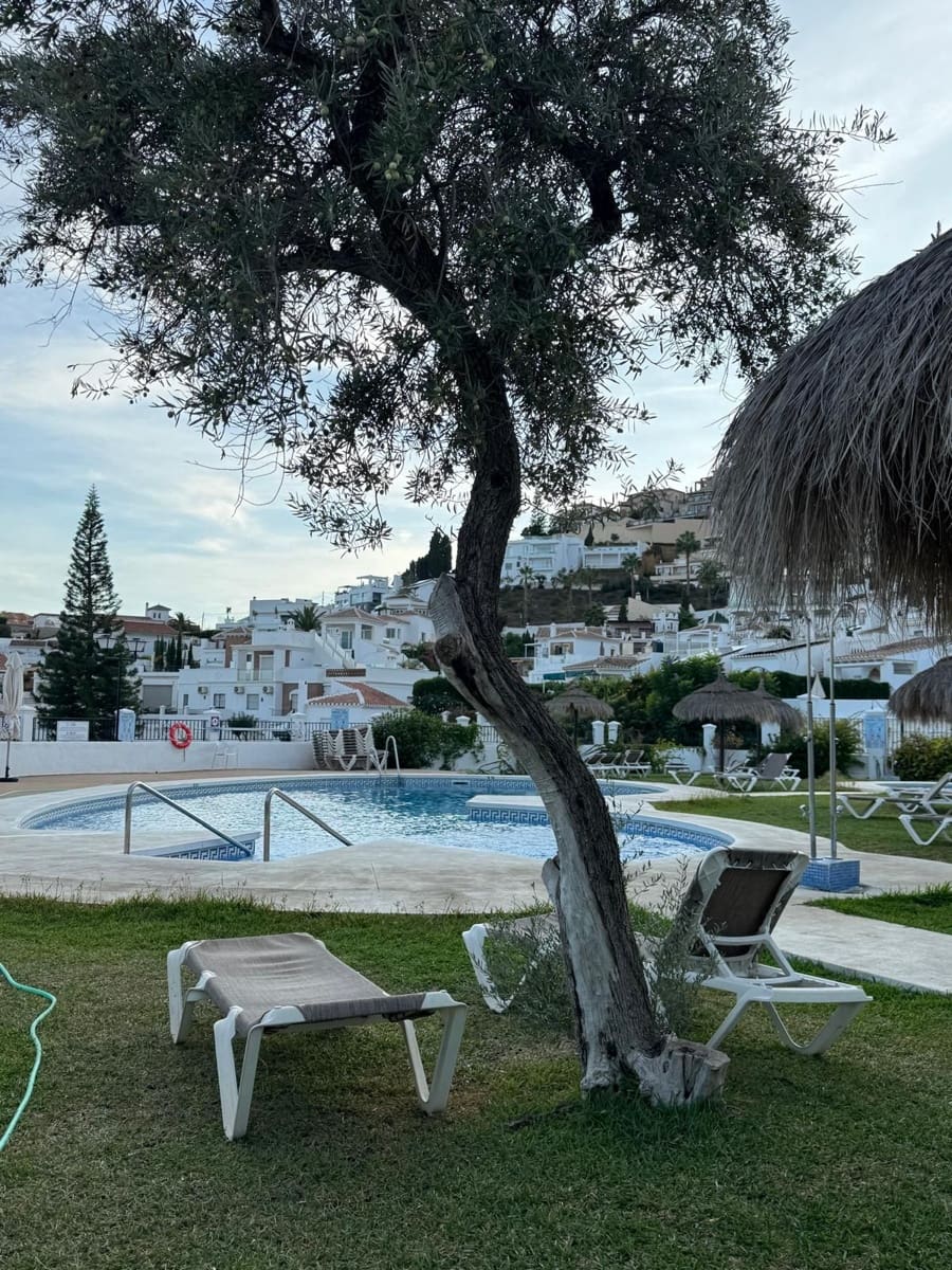 4 sypialnia Dom szeregowy na sprzedaż w Nerja z basenem - 390 000 € (Ref: 8321188)