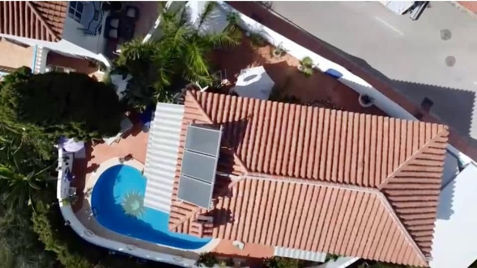 3 bedroom Villa for sale in Burriana, Nerja € 645,000 (Ref 8404270)