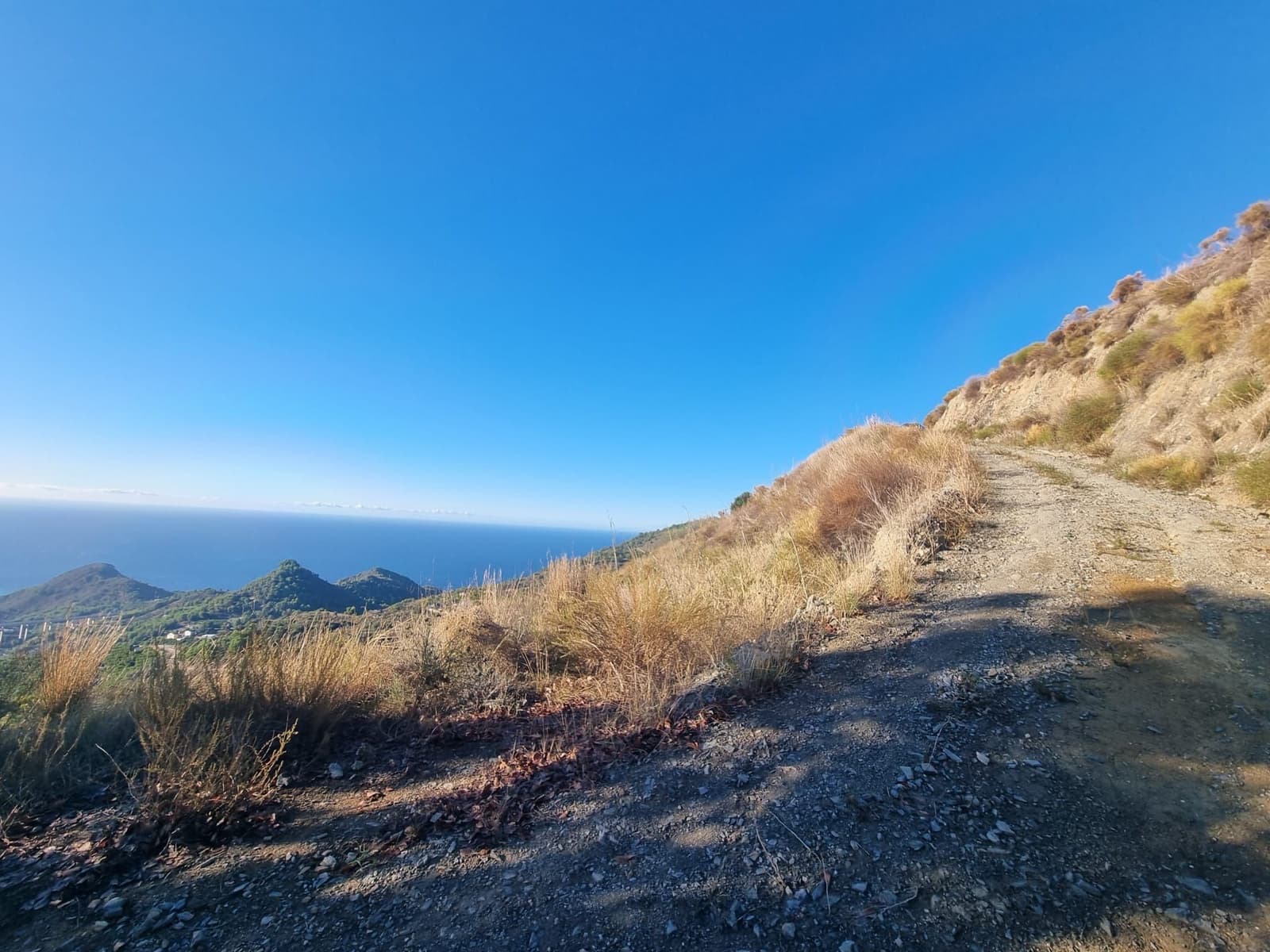 Grunde uden byggetilladelser til salg i La Herradura - € 45.000 (Ref: 8604251)