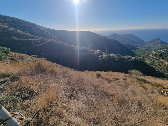Grunde uden byggetilladelser til salg i La Herradura, Almuñécar - € 45.000 (Ref: 8604251)