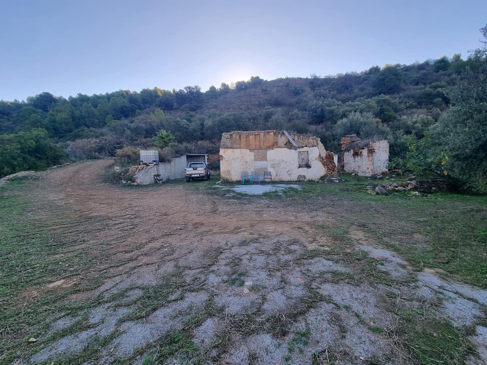 Ruin til salg i La Herradura - € 69.000 (Ref: 8605775)