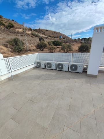 3 soverom Villa til leie i Capistrano, Nerja med svømmebasseng garasje - € 2 100 (Ref: 8668594)