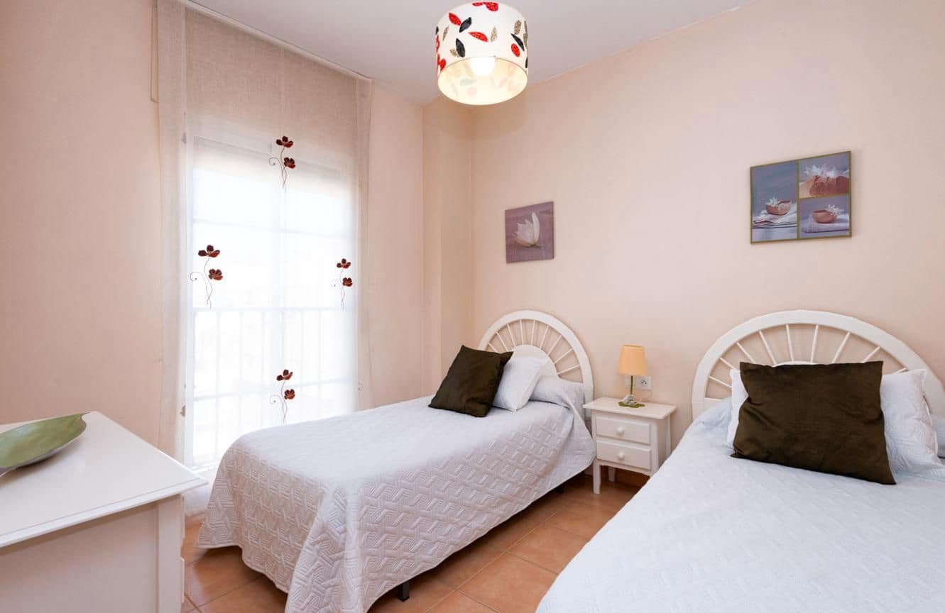 2 sovrum Lägenhet till salu i Nerja - 315 000 € (Ref: 8758567)