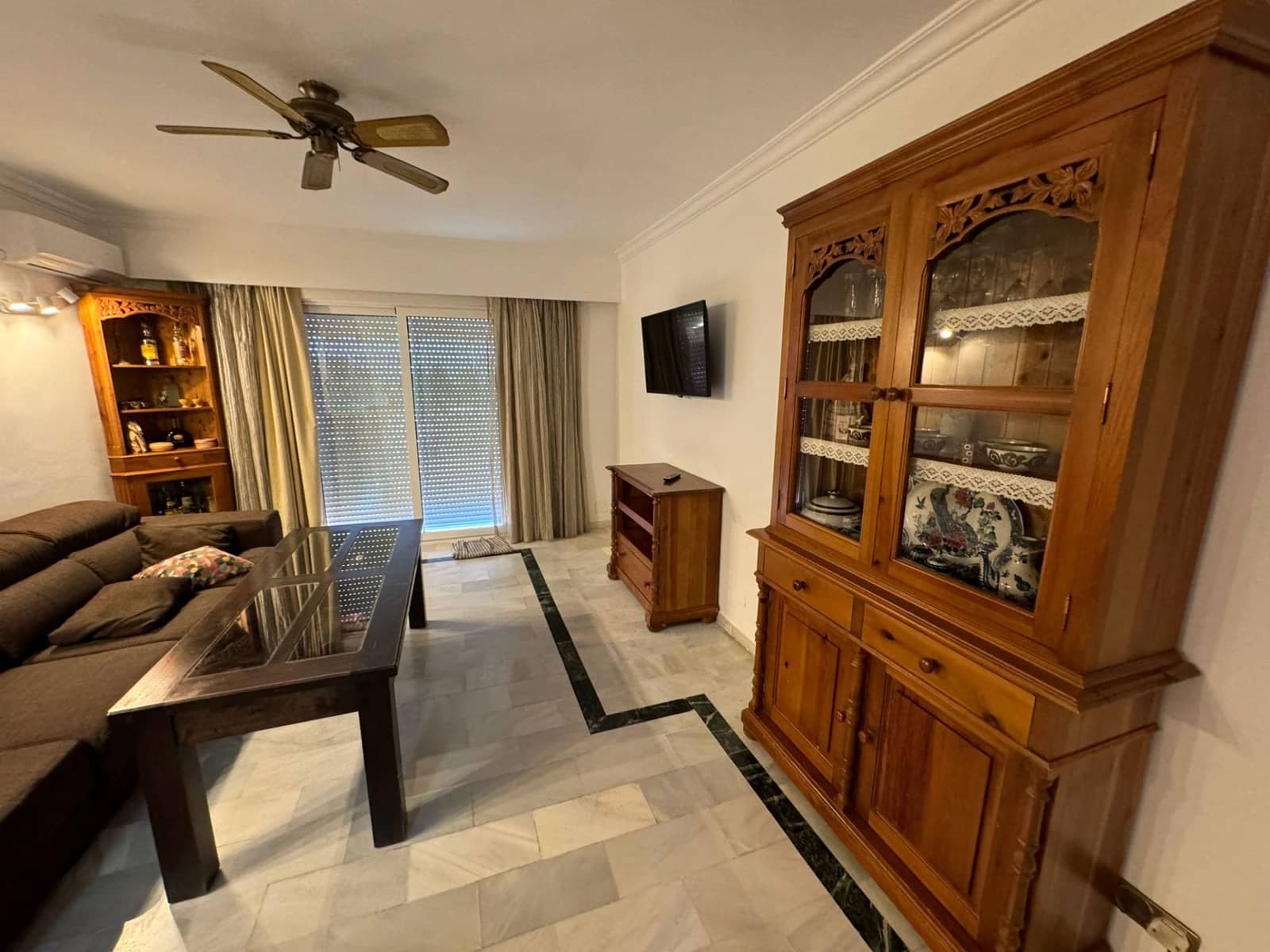 3 soveværelse Villa til leje i Nerja med swimmingpool garage - € 1.500 (Ref: 8758571)