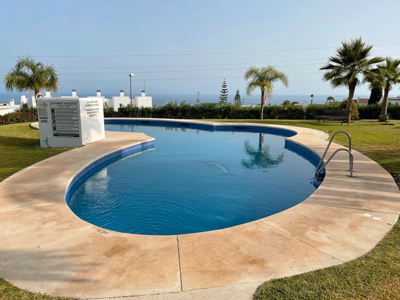 3 soveværelse Villa til leje i Nerja med swimmingpool garage - € 1.500 (Ref: 8758571)