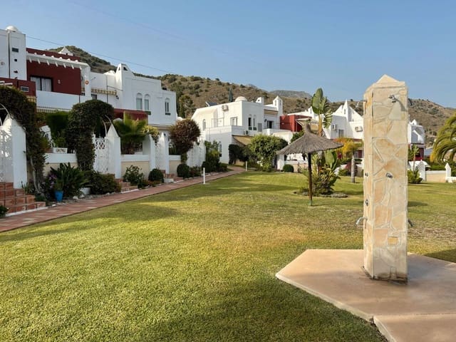3 soverom Villa til leie i Capistrano, Nerja med svømmebasseng garasje - € 1 500 (Ref: 8758571)