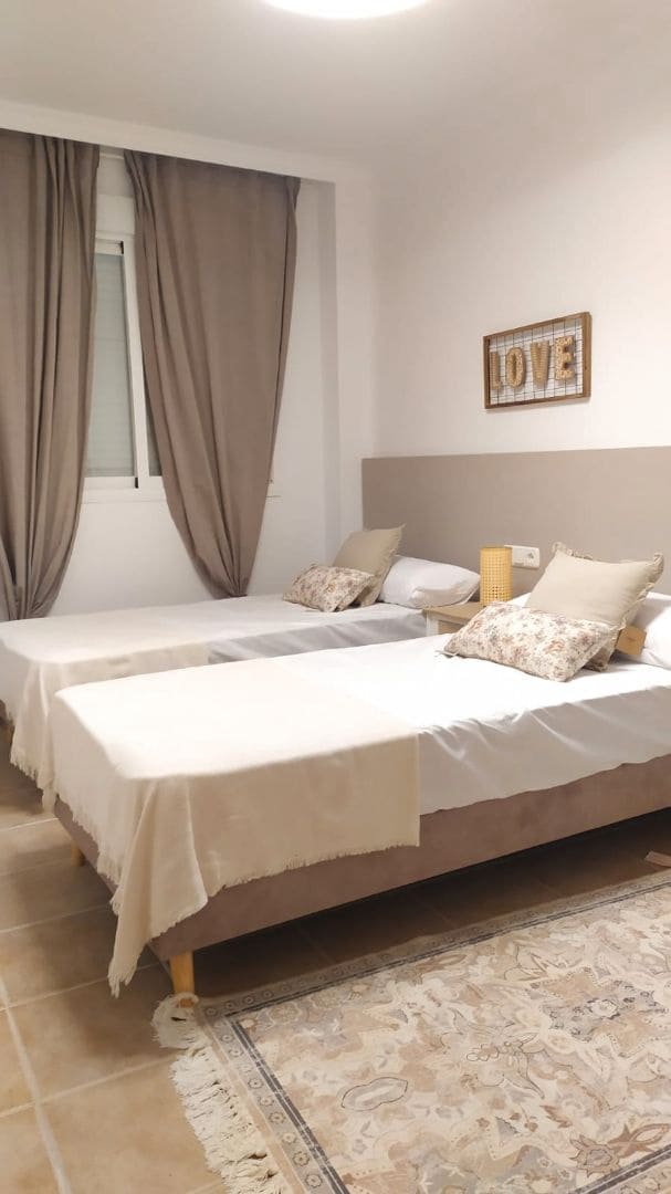 2 bedroom Apartment for sale in Almunecar with pool - € 184,000 (Ref: 8769052)