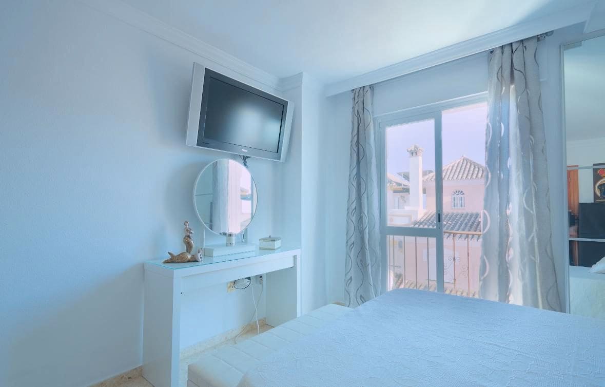 4 soveværelse Villa til salg i Velez-Malaga med swimmingpool garage - € 410.000 (Ref: 8802677)