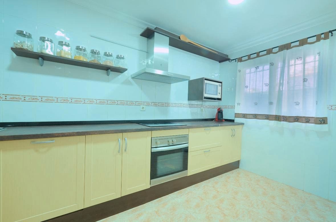 4 soveværelse Villa til salg i Velez-Malaga med swimmingpool garage - € 410.000 (Ref: 8802677)