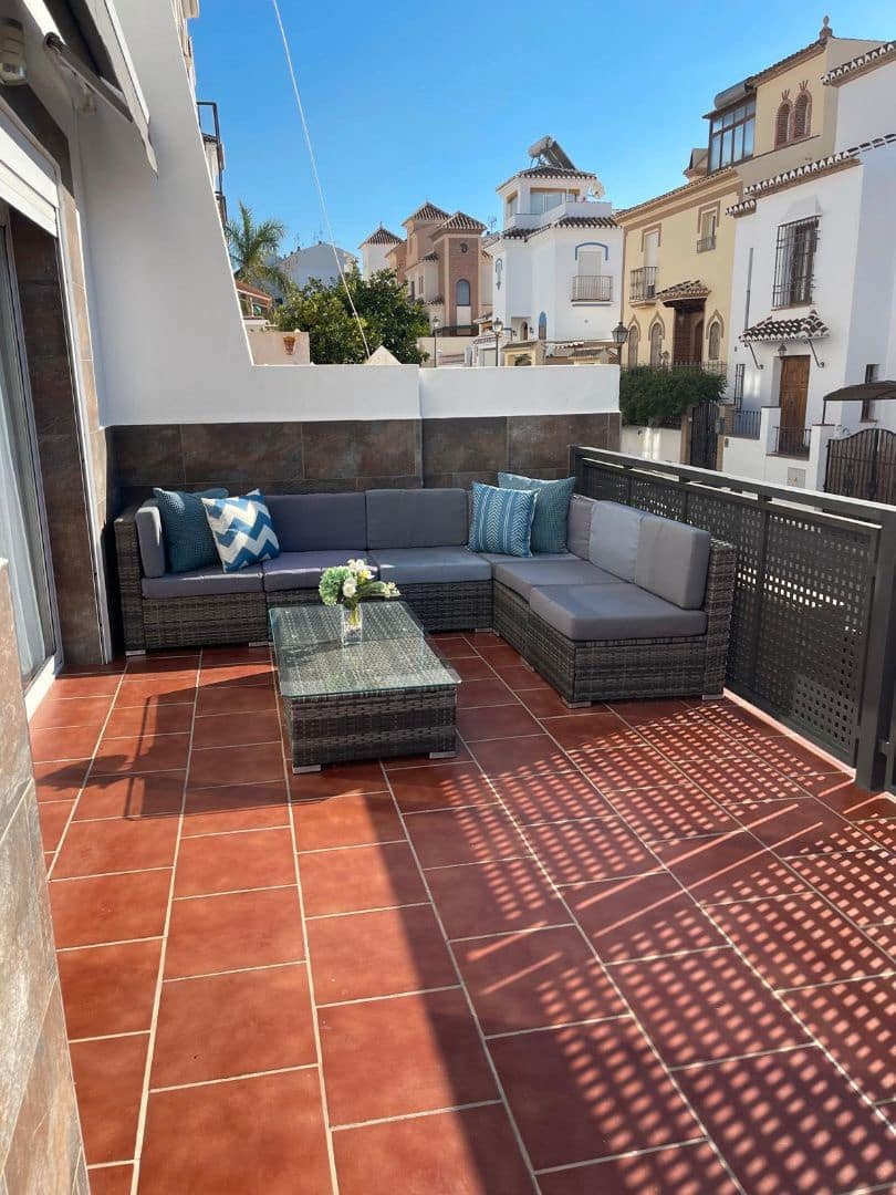 5 soveværelse Villa til salg i Nerja med swimmingpool - € 750.000 (Ref: 8909661)