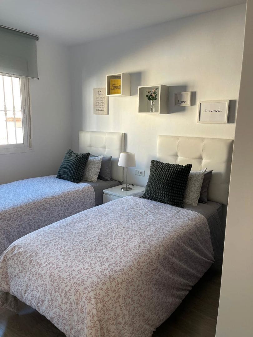 5 soveværelse Villa til salg i Nerja med swimmingpool - € 750.000 (Ref: 8909661)