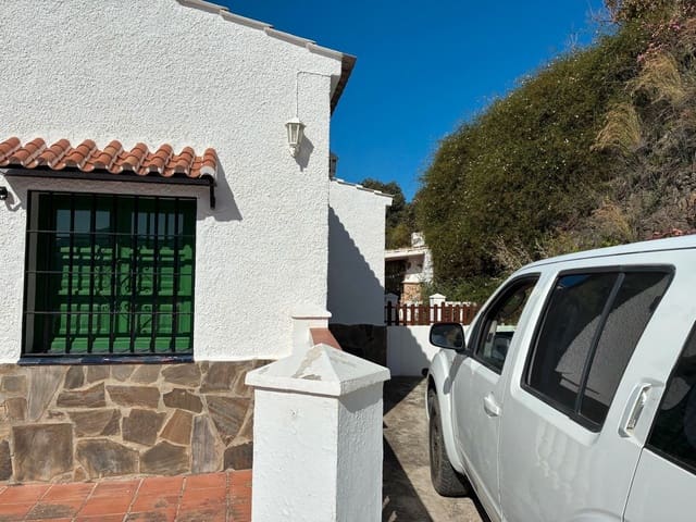 2 soveværelse Finca/Landehus til salg i Almijara, Nerja med swimmingpool garage - € 640.000 (Ref: 8952237)
