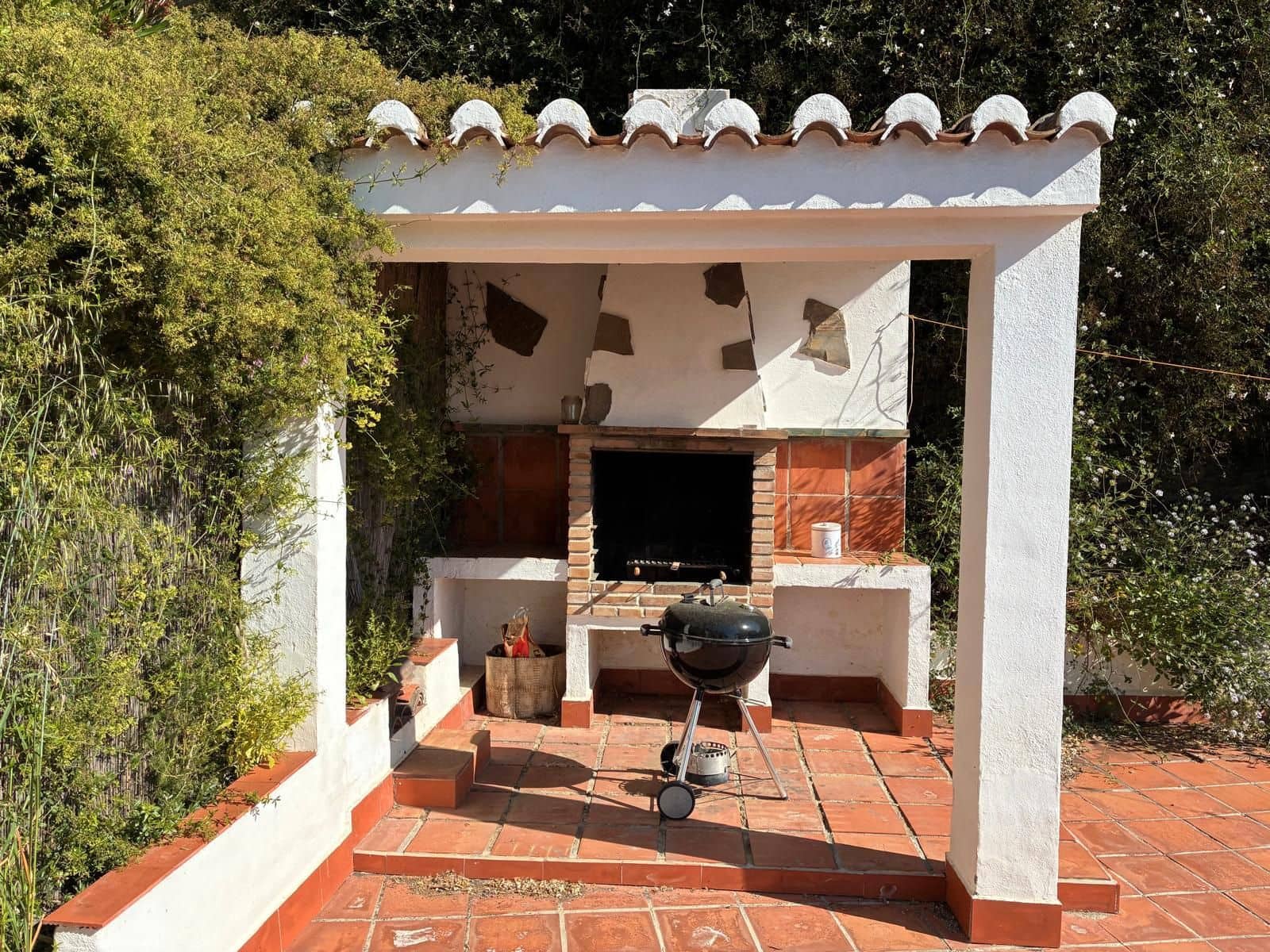 2 soveværelse Finca/Landehus til salg i Nerja med swimmingpool garage - € 640.000 (Ref: 8952237)