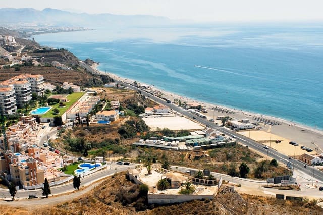 Mark till salu i El Peñoncillo, Torrox - 3 300 000 € (Ref: 8969695)