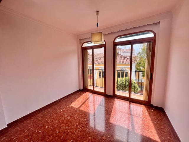 3 sypialnia Mieszkanie na sprzedaż w Torrox Pueblo, Torrox z garażem - 250 000 € (Ref: 8983230)