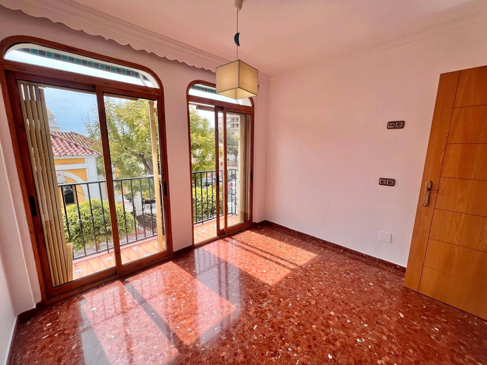 3 slaapkamer Flat te koop in Torrox met garage - € 250.000 (Ref: 8983230)