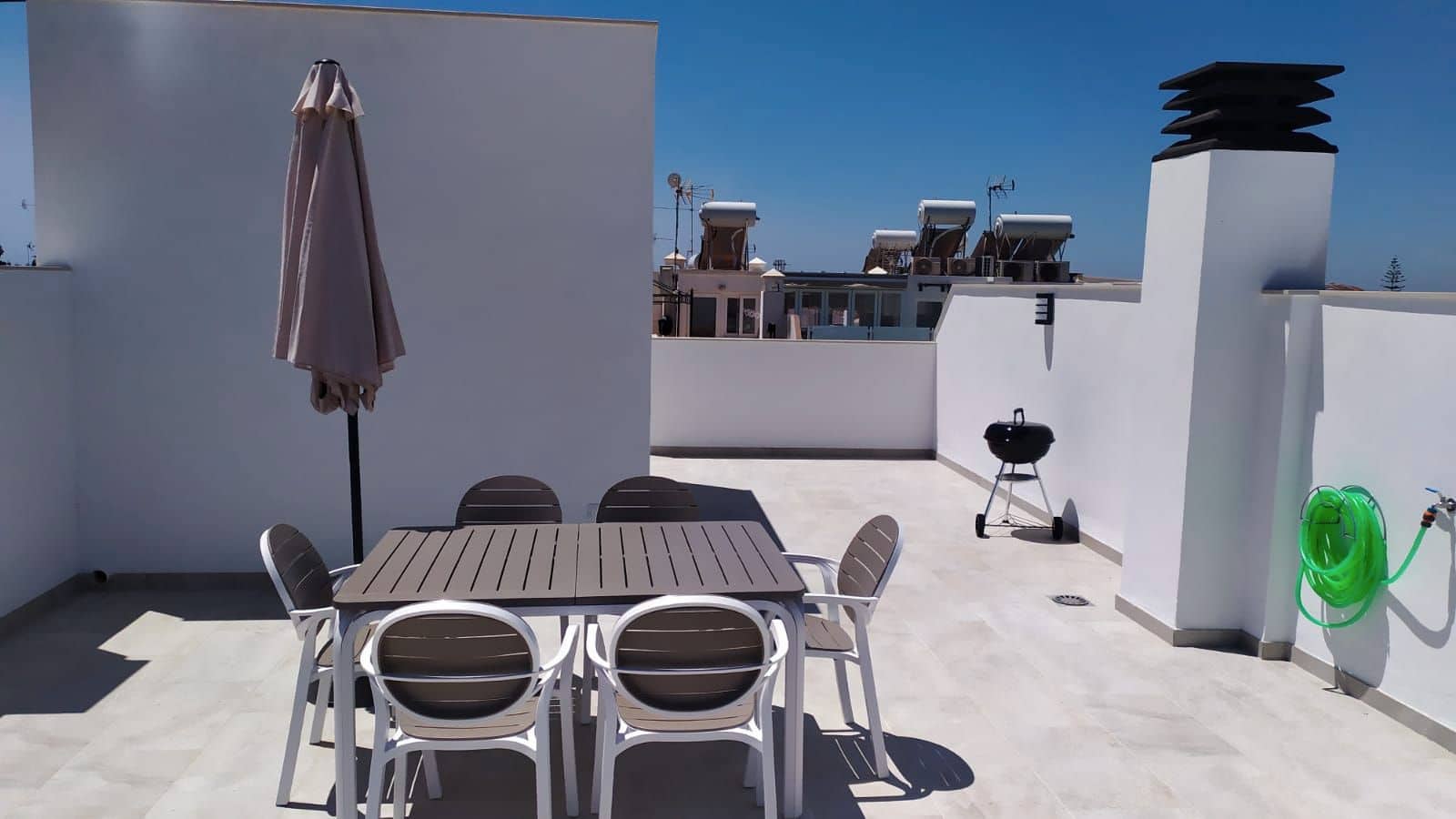 3 soveværelse Semi-Rækkehus til leje i Nerja med garage - € 2.200 (Ref: 8998139)