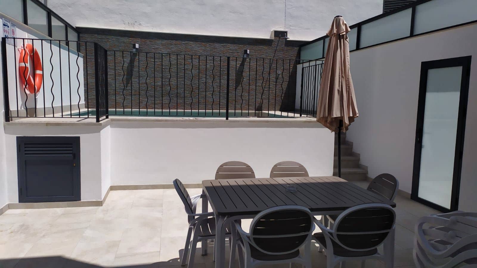 3 soveværelse Semi-Rækkehus til leje i Nerja med garage - € 2.200 (Ref: 8998139)