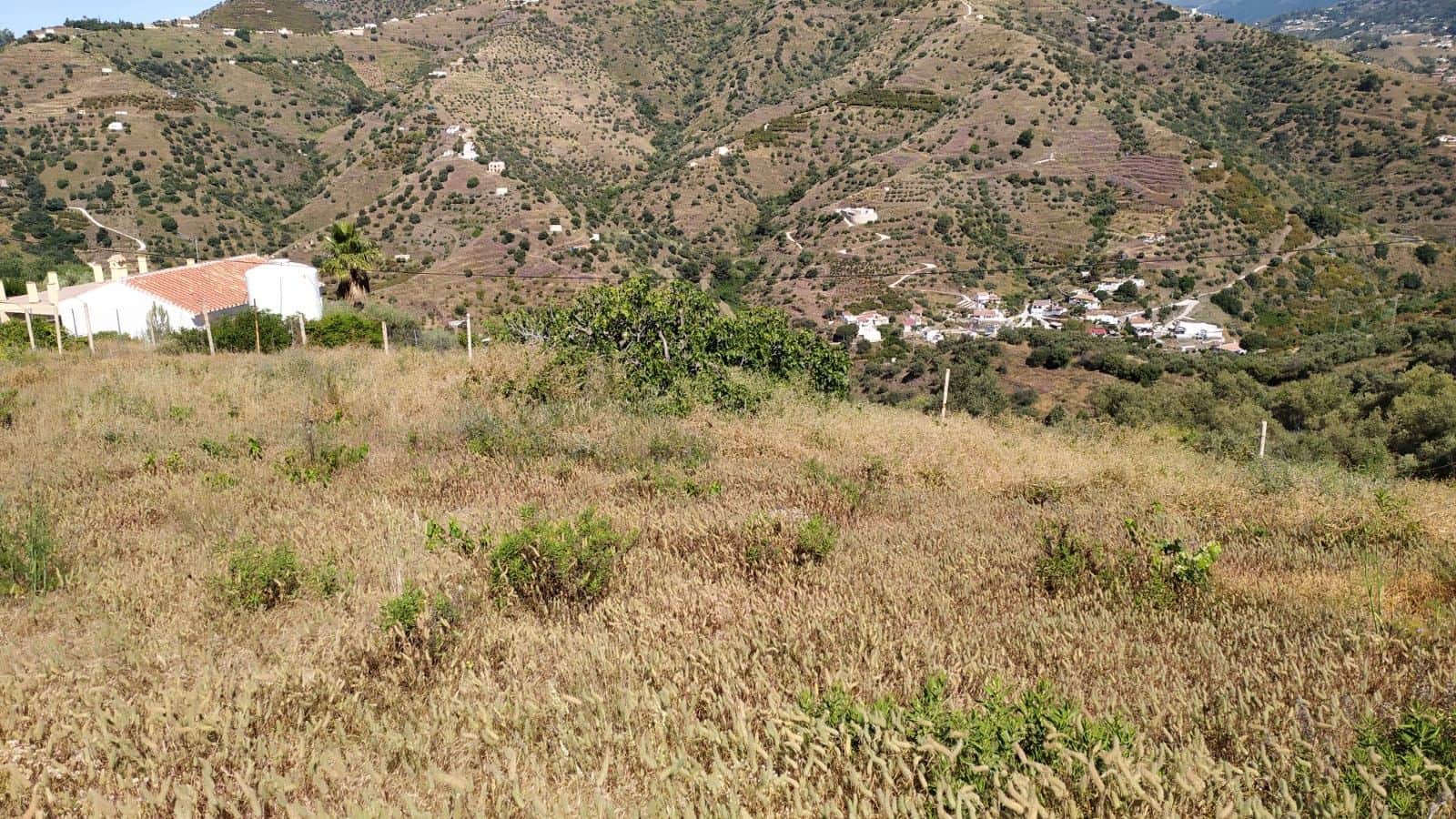 2 chambre Finca/Maison de Campagne à vendre à Torrox avec piscine garage - 350 000 € (Ref: 8998140)