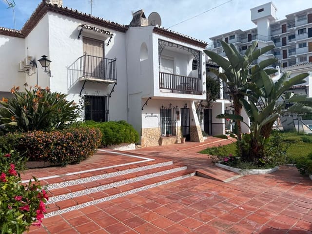 2 sovrum Semi-fristående Villa till salu i Nueva Nerja, Nerja med pool - 275 000 € (Ref: 8998141)