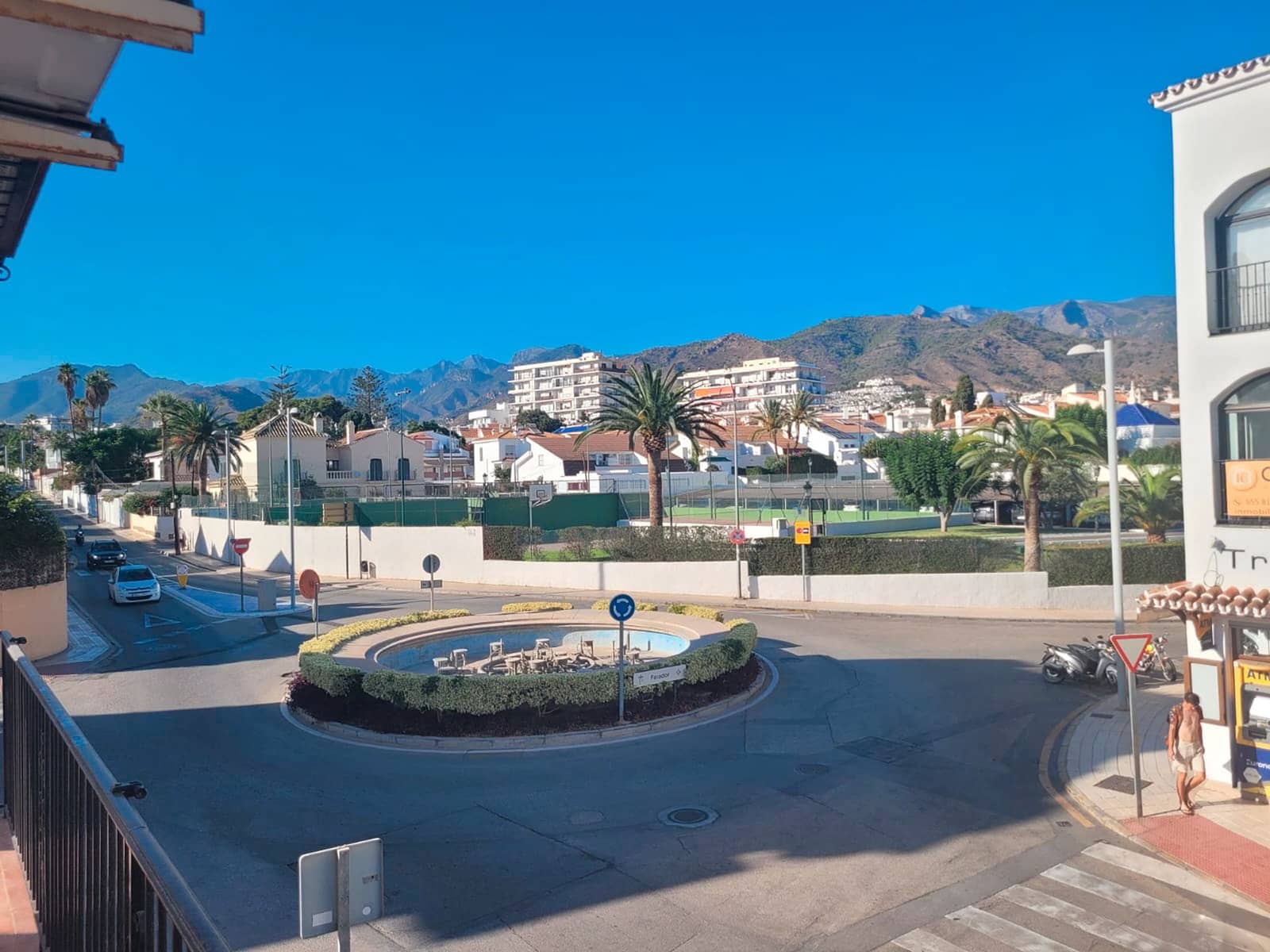 4 soveværelse Lejlighed til salg i Nerja - € 360.000 (Ref: 9000461)