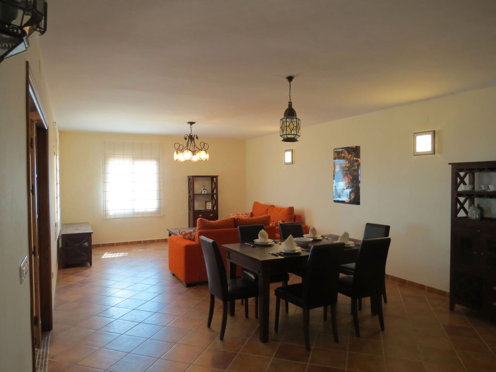 Villa/Maison de 3 chambres à louer à Velez-Malaga avec piscine garage - 2 600 € (Ref: 9096993)