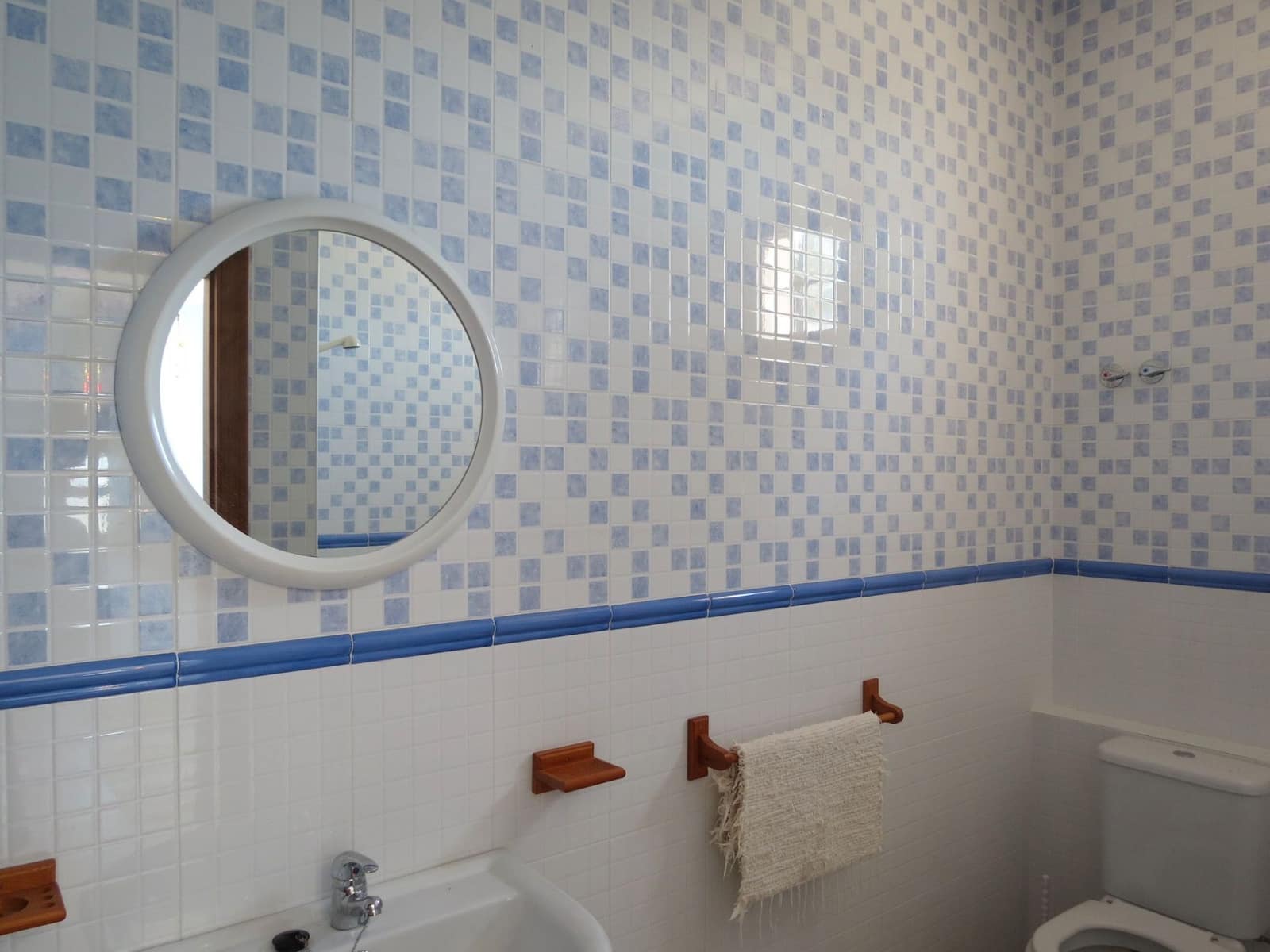 Villa/Maison de 3 chambres à louer à Velez-Malaga avec piscine garage - 2 600 € (Ref: 9096993)