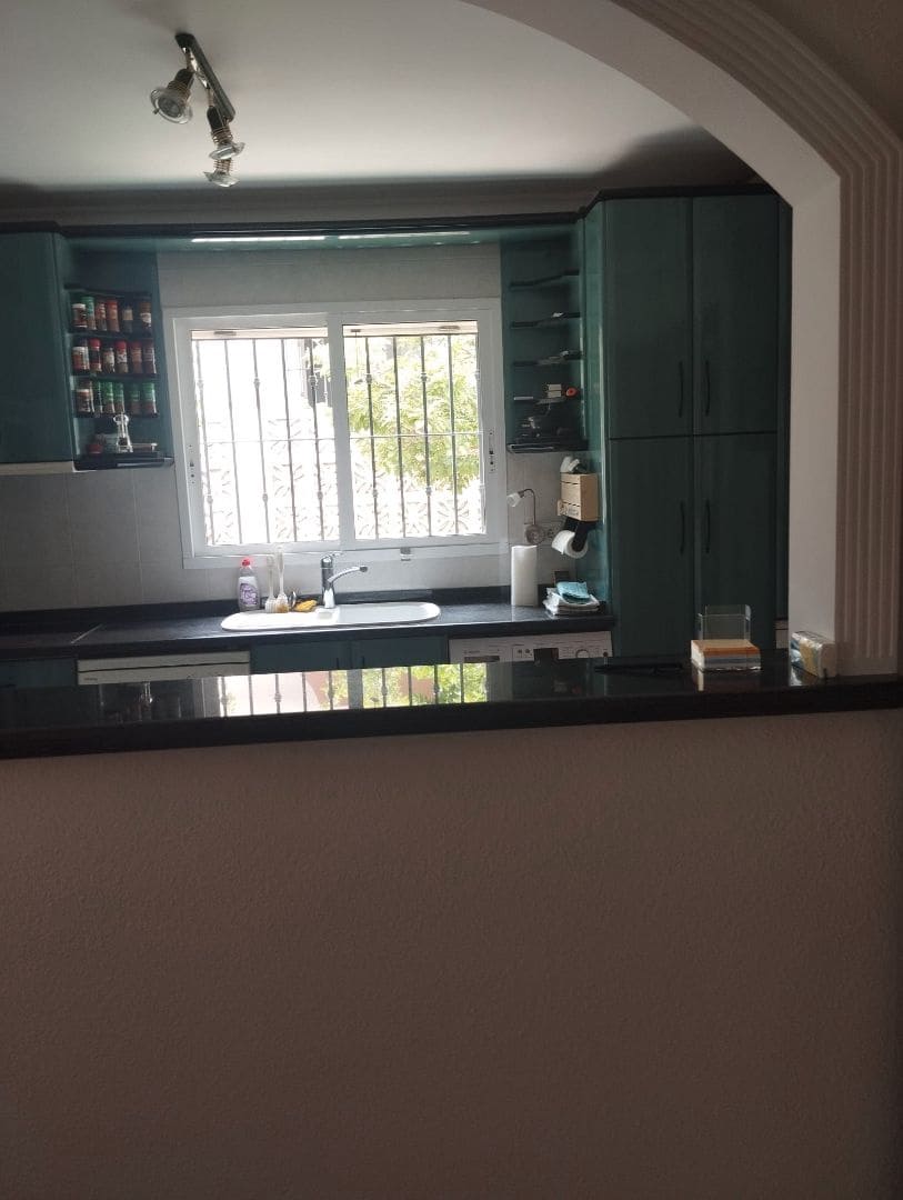 3 sovrum Semi-fristående Villa till salu i Torrox med garage - 290 000 € (Ref: 9128791)